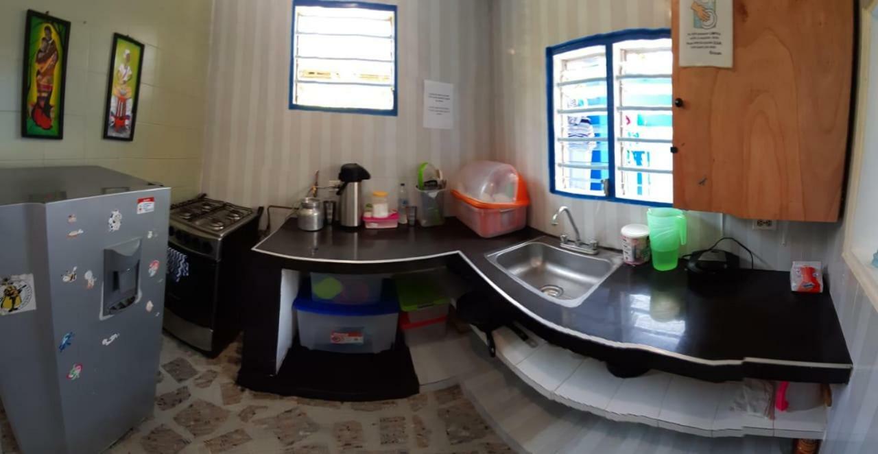 Hostal Aquarium Cartagena Exteriör bild